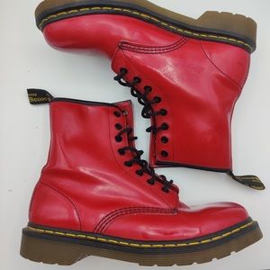 Doc martens women’s size 8 Red Patent leather 1460w 8 eye boot